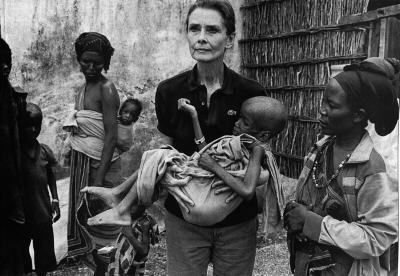 🌟 R͙e͙c͙o͙r͙d͙a͙m͙o͙s͙ e͙l͙ c͙u͙m͙p͙l͙e͙a͙ño͙s͙ d͙e͙ 🌟 Audrey Hepburn