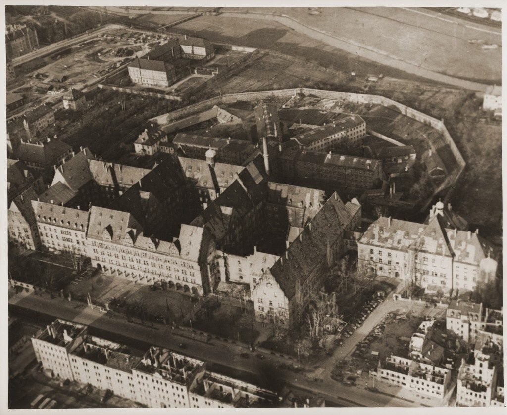 Cᵢₙₑ y ᵣₑₗᵢdₐd             " A 80 años de los Jucios de Ñúremberg"    ℕ𝕠𝕥𝕒 𝟙