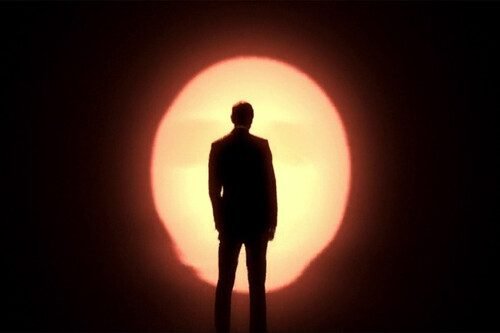 ℝ𝕖𝕔𝕠𝕣𝕕𝕒𝕞𝕠𝕤 𝕖𝕝 𝕖𝕤𝕥𝕣𝕖𝕟𝕠 𝕕𝕖 Quantum of Solace