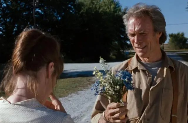 🌟 R͙e͙c͙o͙r͙d͙a͙m͙o͙s͙ e͙l͙ c͙u͙m͙p͙l͙e͙a͙ño͙s͙ d͙e͙ 🌟    Clint Eastwood: Actor, Director y Leyenda del Cine