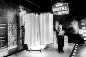 A 124 años de su nacimiento de «Hitch»​ o «Maestro del suspenso»​
