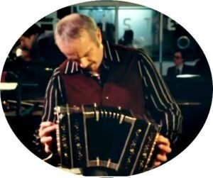 ℝ𝕖𝕔𝕠𝕣𝕕𝕒𝕞𝕠𝕤 𝕖𝕝 𝕖𝕤𝕥𝕣𝕖𝕟𝕠 𝕕𝕖              Piazzolla: Los años del tiburón