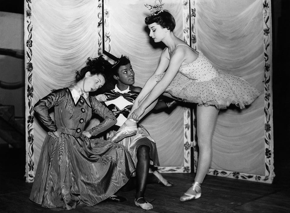 🌟 R͙e͙c͙o͙r͙d͙a͙m͙o͙s͙ e͙l͙ c͙u͙m͙p͙l͙e͙a͙ño͙s͙ d͙e͙ 🌟 Audrey Hepburn